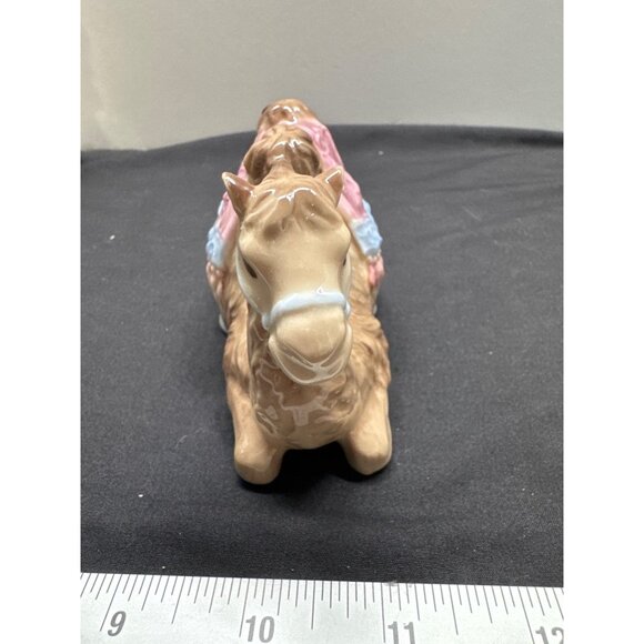 Royal Doulton 2005 Holiday Nativity Ceramic Camel Figurine Pink Blue Saddle Deco - Picture 2 of 7